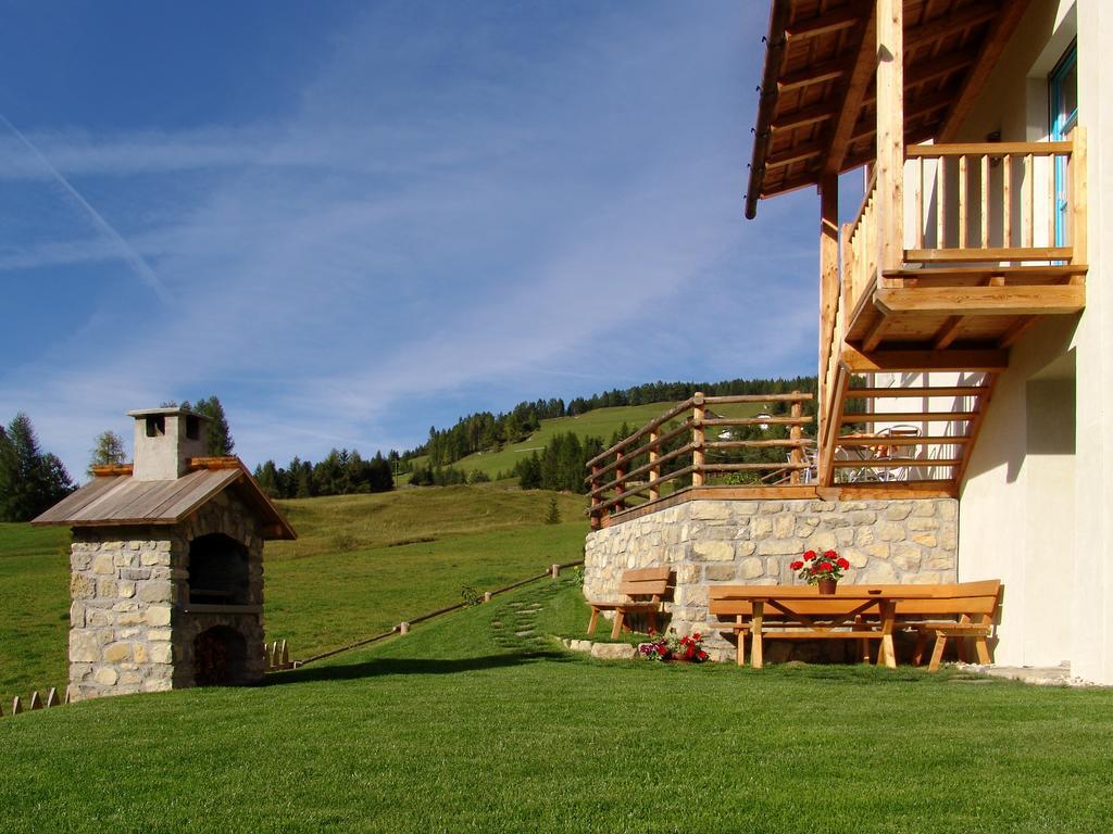 Apartments Serghela San Cassiano  Buitenkant foto