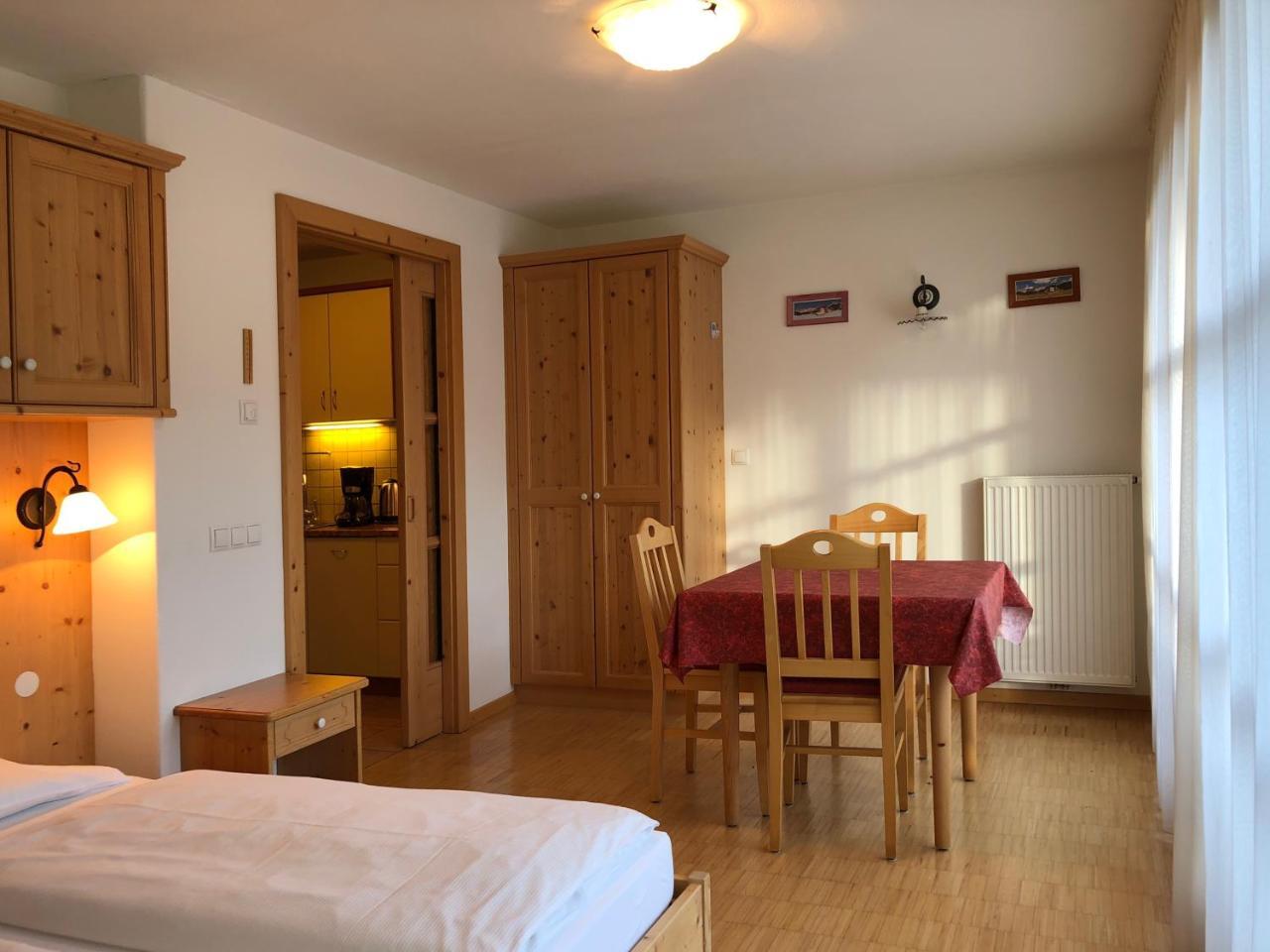 Apartments Serghela San Cassiano  Buitenkant foto