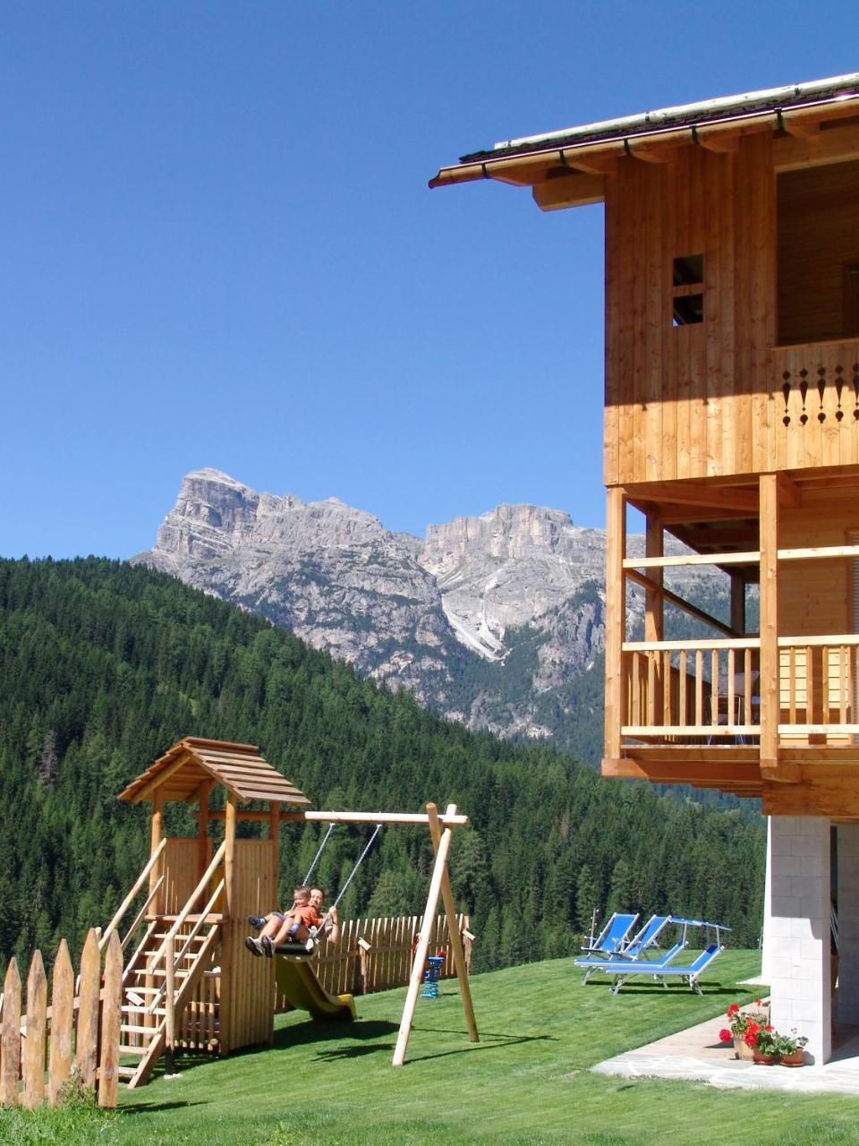 Apartments Serghela San Cassiano  Buitenkant foto